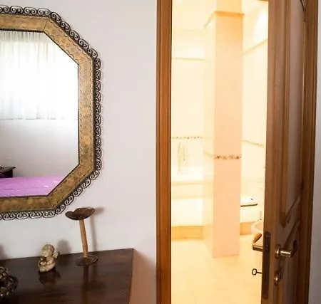 Apartment Lodge Roma *
